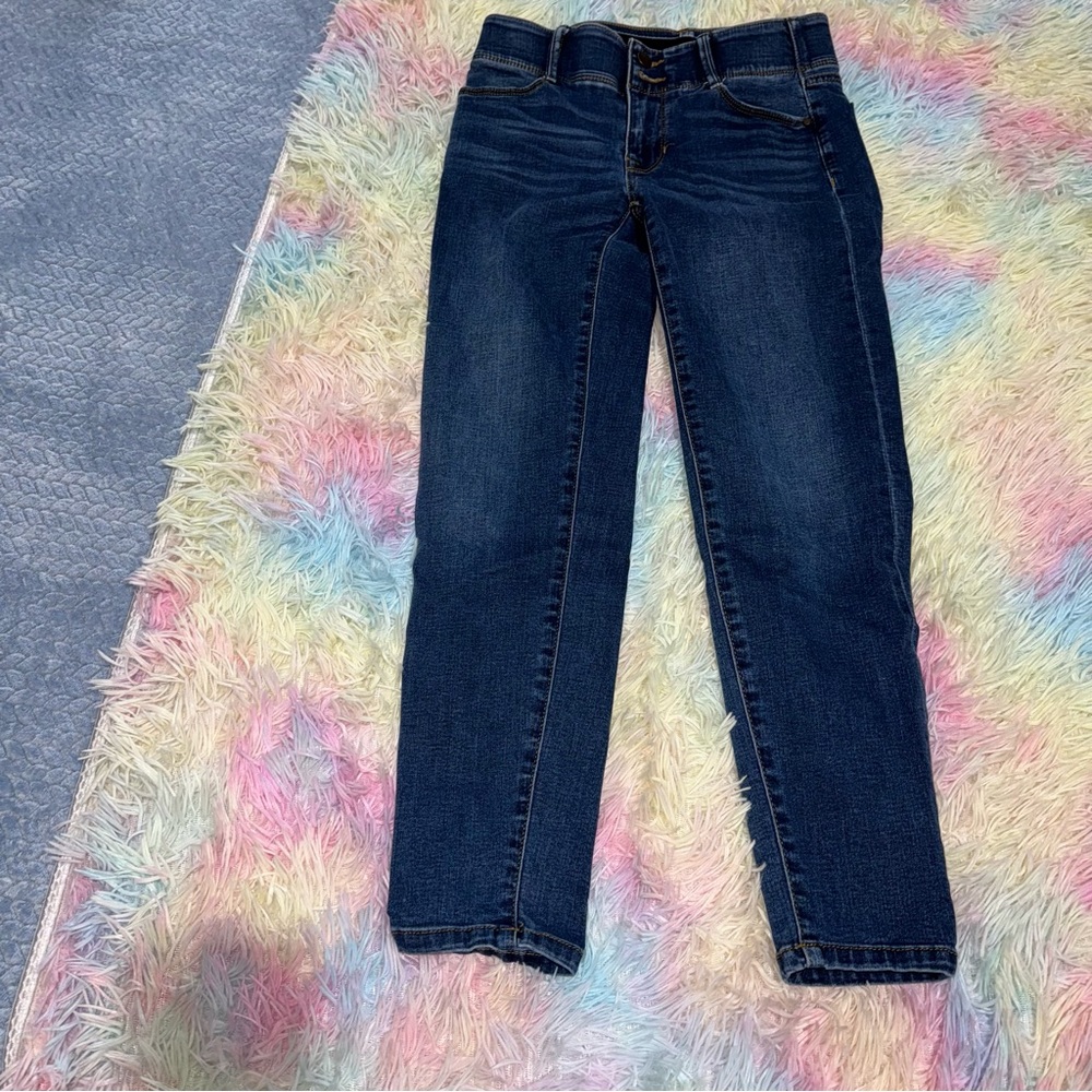 Apt. 9 Tummy Control Waist Dark wash Ankle Length Capri Jeans Women’s Size 4 EUC